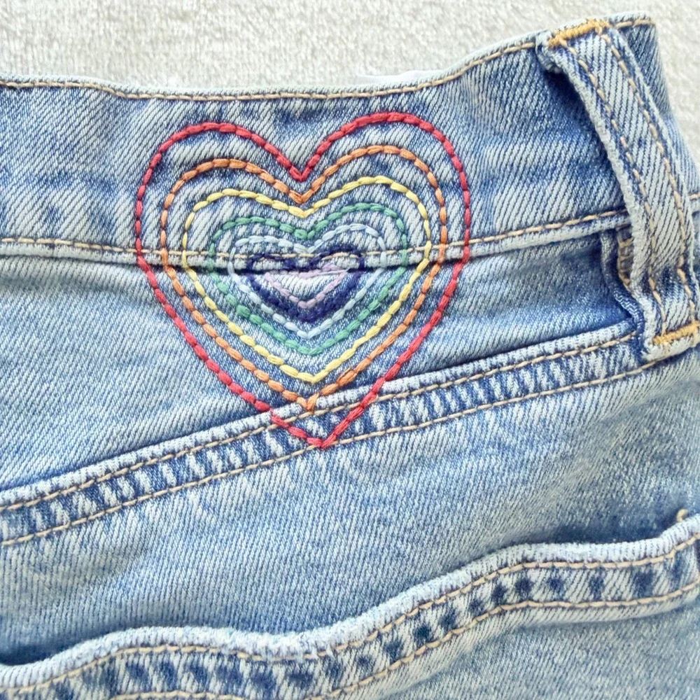 American Eagle Ripped Flare Jeans‎ Light Wash Distressed Rainbow Patch 2